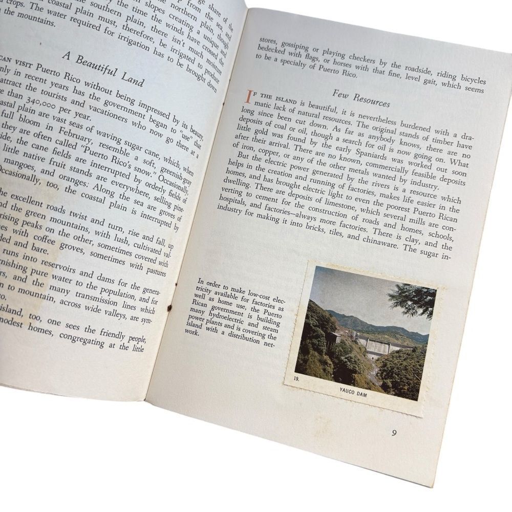 Vintage Puerto Rico Tourist Guide Book - Picture 5 of 6